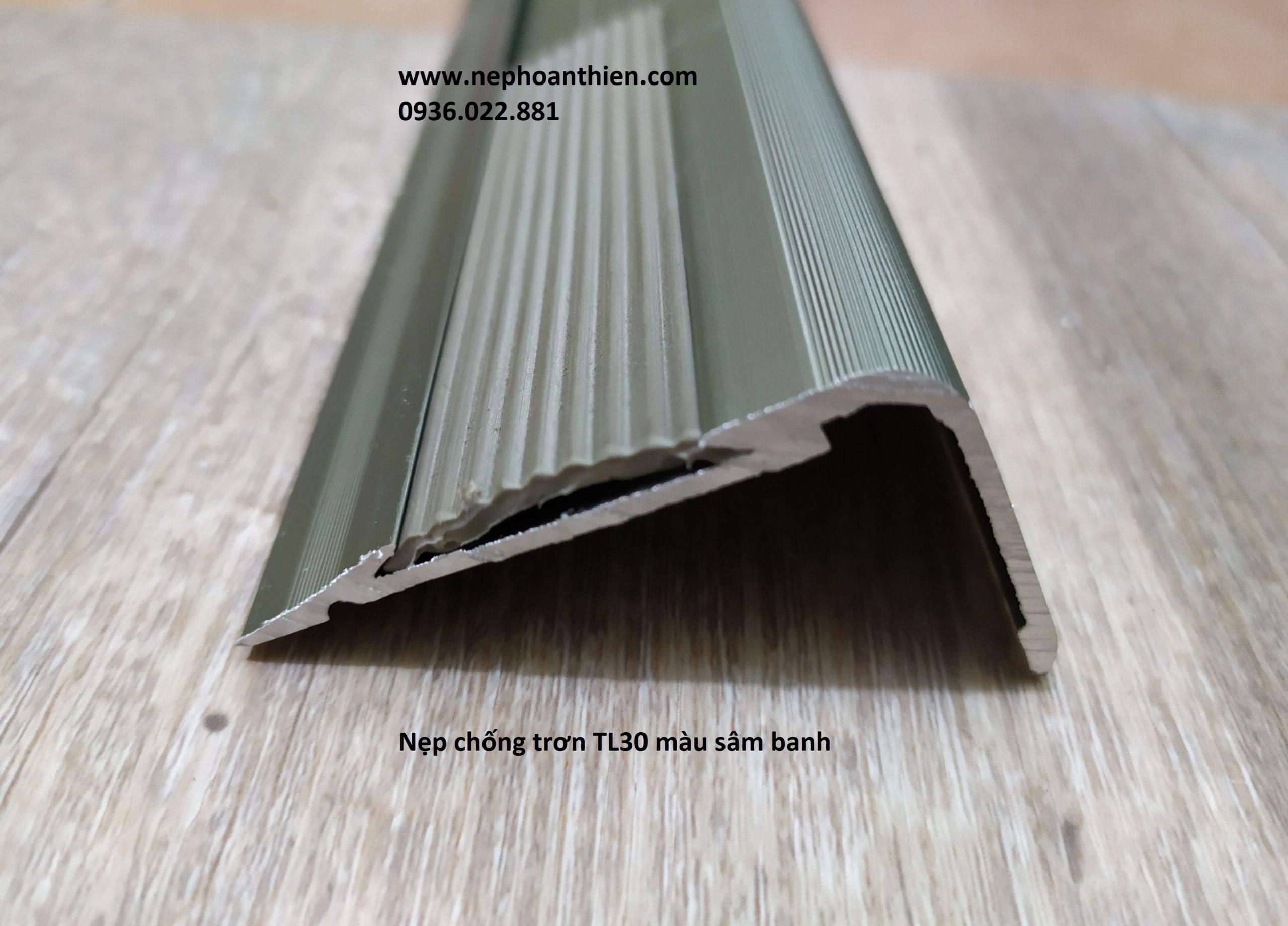 NẸP CHỐNG TRƠN CẦU THANG TL30 Nẹp chống trơn cầu thang TL30 màu sâm banh